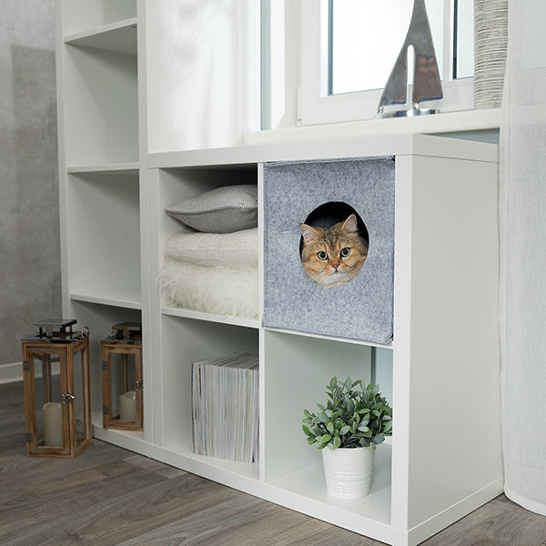 Trixie Anton cuddly cave for shelf